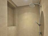 Dusche mit Regenbrause - 
