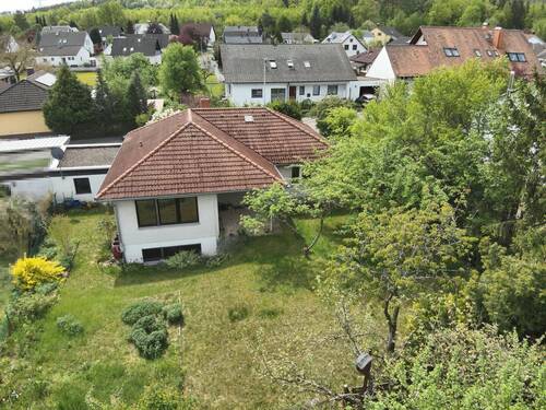 Hausansicht - 4 Zimmer Bungalow zum Kaufen in Heroldsbach