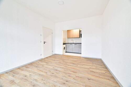 Wohnzimmer - 2 Zimmer Etagenwohnung in Chemnitz