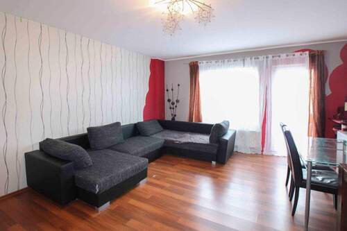 Wohnzimmer - Etagenwohnung mit 90,10 m&sup2; in Peine zum Kaufen