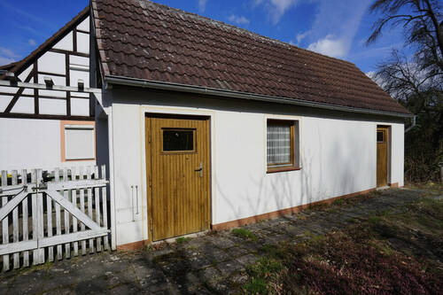 Garage und Werkstatt - Doppelhaushälfte mit 120,00 m&sup2; in Braunschweig / Südstadt zum Kaufen