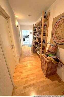 Flur_Sicht2 - 4 Zimmer Etagenwohnung in Duisburg