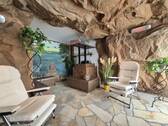 Fitnessgrotte (separates Gebäude), beheizbar, Whirlpool, Sauna, Wellness, Dusche und WC - 