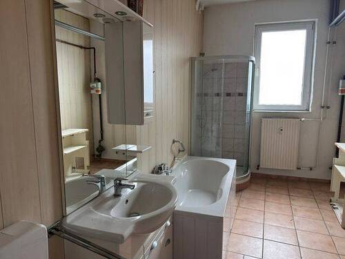 BAD (1).jpeg - Etagenwohnung mit 90,00 m&sup2; in Fritzlar zur Miete