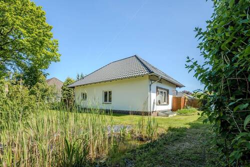 Hausansicht - 6 Zimmer Mehrfamilienhaus, Wohnhaus zum Kaufen in Wedemark