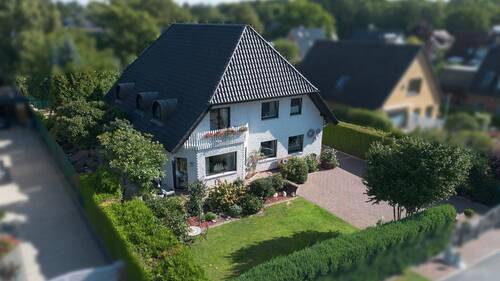 Außenansicht - Traumhaftes Mehrgenerationshaus in Toplage von Schiffbek