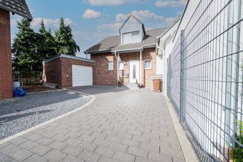 WWW.BOUWENS.DE - 4 Zimmer Einfamilienhaus zum Kaufen in Heinsberg / Lieck