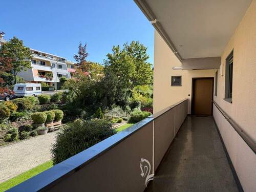 Laubengang zur Wohnung - 