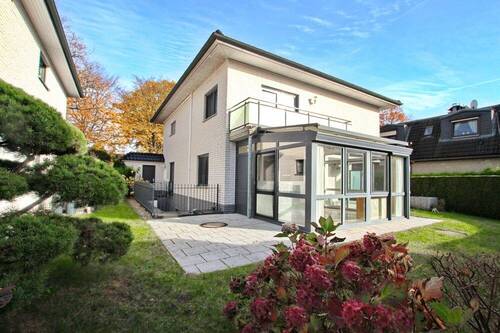 Ansicht - Barrierefreies + modernes Traumhaus für die Großfamilie mit Fahrstuhl + Einlieger-Wohnung!