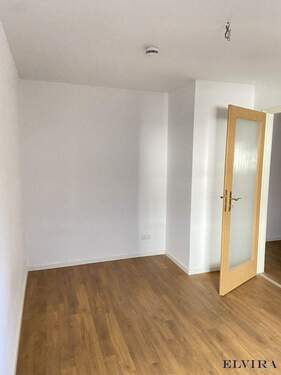 Bild 2 - 1 Zimmer Etagenwohnung zur Miete in München