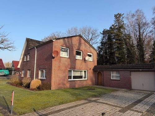 Rückansicht - 9 Zimmer Einfamilienhaus in Apen