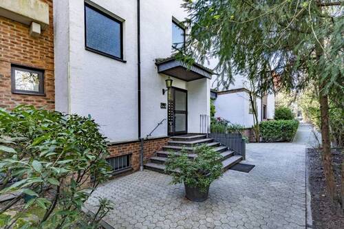 Hausansicht - 3 Zimmer Etagenwohnung in Köln