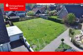 Ansicht Straße - Freies Baugrundstück - 173.000,00&nbsp;EUR Kaufpreis, ca.&nbsp; 0,00&nbsp;m&sup2;