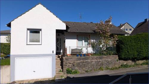 Vorderansicht Haus 2 - 