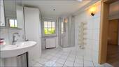 Badezimmer (Haus 2) - 