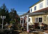 Südterrasse mit Pergola - 6 Zimmer Einfamilienhaus in Vestenbergsgreuth