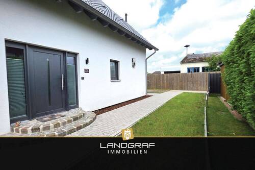 Eingangsbereich - 6 Zimmer Mehrfamilienhaus, Wohnhaus zum Kaufen in Harpstedt