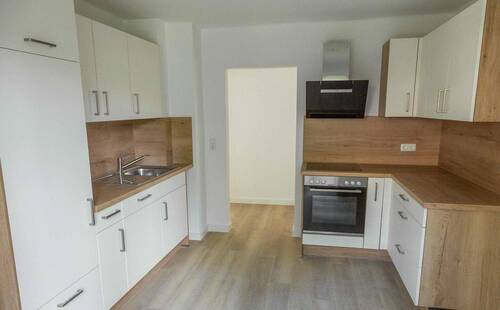 Küche mit EBK - Ottensen - zentral und ruhig - kernsanierte 3-Zi-Wohnung