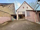 Nebengebäude mit 2 Garagen - 1 Zimmer Mehrfamilienhaus, Wohnhaus in Kirchheim am Neckar