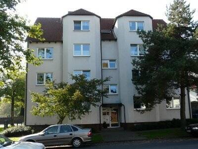 Haus Vorderansicht - 3 Zimmer Etagenwohnung zur Miete in Herne