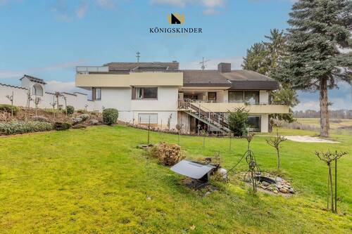 bekommen Sie hier - Mehrfamilienhaus, Wohnhaus mit 263,00 m&sup2; in Schorndorf zum Kaufen