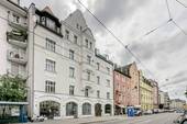 Blick auf das im Renaissance-Stil erbaute Wohn- und Geschäftshaus - 