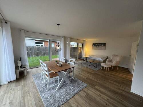 Gesamtansicht - offene Wohnküche mit Essbereich - 