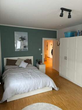 Schlafzimmer (aktuell) - 2 Zimmer Etagenwohnung in Mannheim