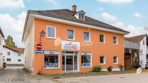 Außenansicht 1 - Ideal für Investoren! Gepflegtes MFH mit 3 Wohnungen und 2 Gewerbeflächen