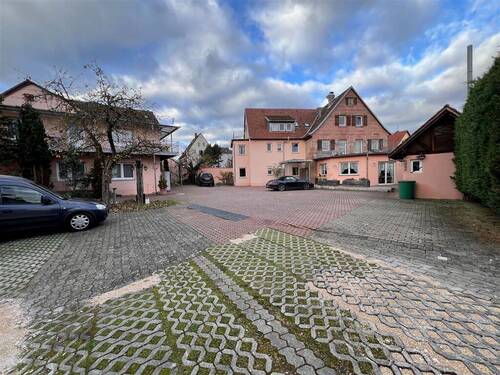 Hofbereich - Büro in Stein