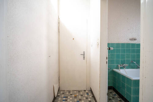 Durchgang ins Nebengebäude - 