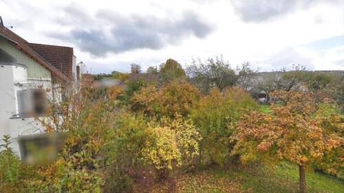 Ausblick vom kleinen Balkon - 