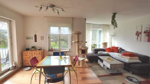 offener Wohn-Essbereich - SCHICKE UND GEMÜTLICHE 2-ZIMMER-WOHNUNG IN RUHIGER WOHNLAGE