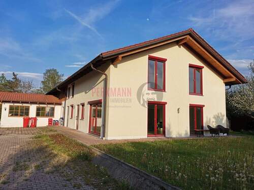 Hausansicht - Büro mit 166,00 m&sup2; in Edling zur Miete