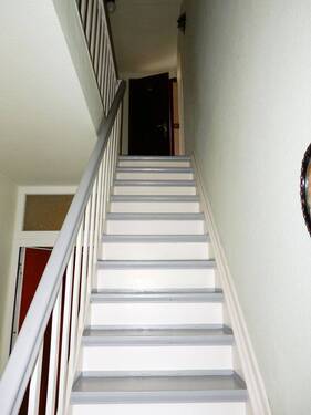 Treppenaufgang ins 1. OG.JPG - 