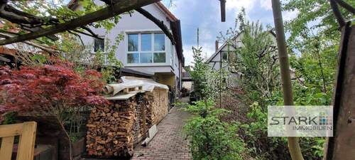 Außen, Blick zum Haus.jpg - 