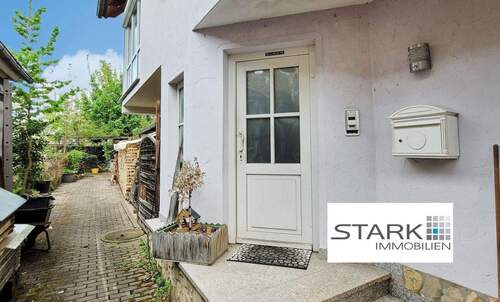 Außen, Eingang.jpg - Familienhaus in der Altstadt von Königshofen, bezugsfrei, ruhig, mit Garten!