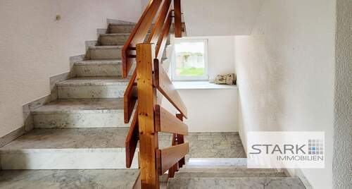 EG Treppe ins OG.jpg - 