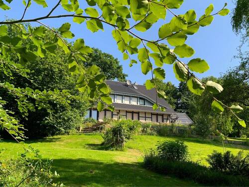 1 - Repräsentatives Domizil im Grünen!