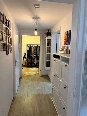 Flur Bild 1 - Charmante DG-Wohnung mit offenem Wohnkonzept und Gartennutzung SB-Rodenhof