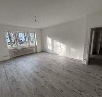 DüsseltalMörsenbroich-kompl. renovierte und bezugsfertige 3 Zi. ETW mit großem Balkon und Grünblick ! - Düsseldorf