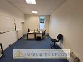 Großes Büro 4 mit Hinterausgang - 