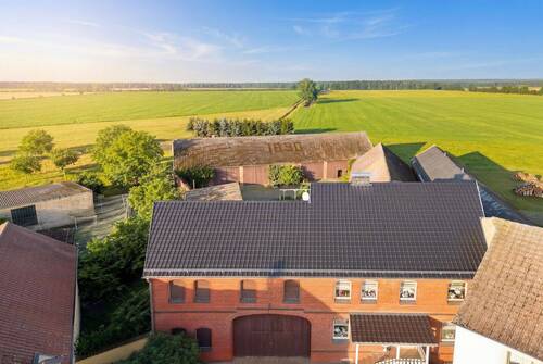 Vierseitenhof in Jessen - 9 Zimmer Einfamilienhaus zum Kaufen in Jessen (Elster)