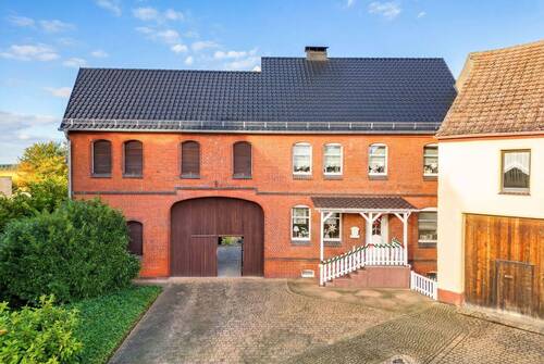 Außenansicht - Einfamilienhaus mit 251,40 m&sup2; in Jessen (Elster) zum Kaufen