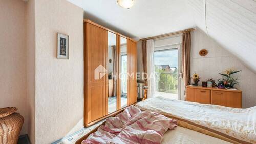 1. OG Schlafzimmer 1 2 - 