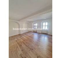 Bestlage in der Innenstadt - 460,00&nbsp;EUR Kaltmiete, ca.&nbsp; 60,40&nbsp;m&sup2;&nbsp;Wohnfl&auml;che in Naumburg (PLZ: 06618)