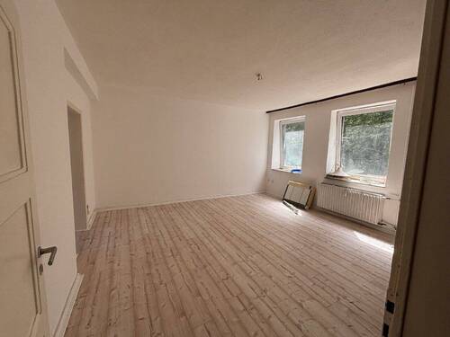 Wohnzimmer - 3 Zimmer Etagenwohnung zur Miete in Duisburg