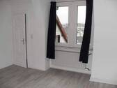 Arbeitszimmer mit Zugang zum Vorratsraum - 