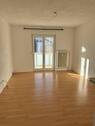Wohnzimmer - 2-Zimmer Wohnung mit Balkon und Hobbyraum