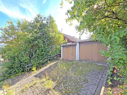 Garagen - 6 Zimmer Einfamilienhaus zum Kaufen in Stadtsteinach